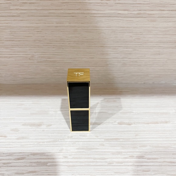 LAST CHANCE (till3/12) Tom Ford luxurious lipstick - Picture 5 of 7